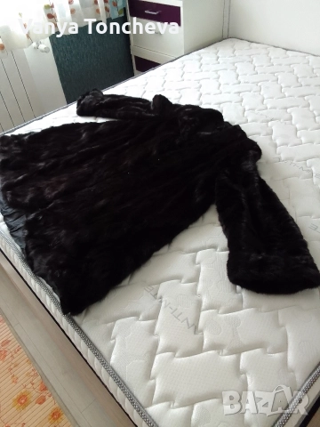 Черно палто от норки, снимка 8 - Палта, манта - 52835823