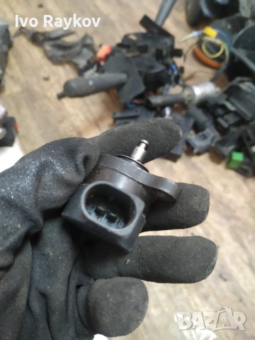 Клапан за регулиране на налягането на горивото Mercedes, Dodge, 6110780149 , 0281002241 , снимка 2 - Части - 53888641