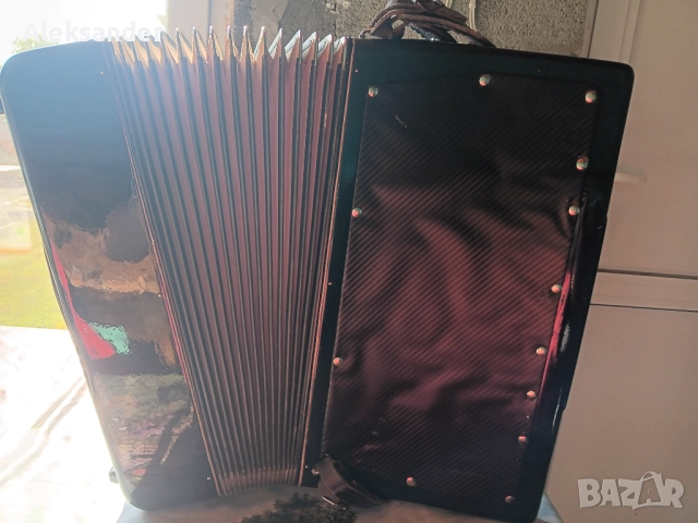 Продавам акордеон Wetmaster Stela 96 баса , снимка 2 - Акордеони - 51668743