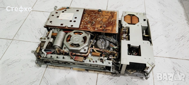 Лампов магнетофон RFT BG 26 за части, снимка 4 - Грамофони - 53576063