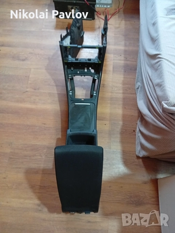  Подлакътник за Фолксваген Пасат 6 , снимка 3 - Части - 52969096