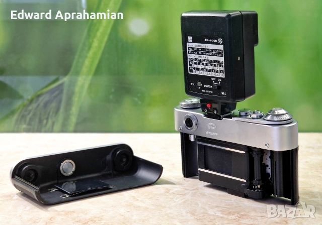 ФЕД 3 с калъф и светкавица - за ремонт/части, снимка 2 - Фотоапарати - 53647341