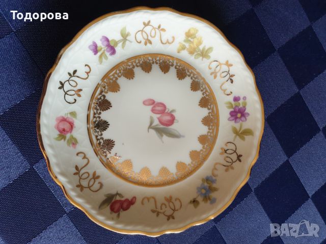 Малка порцеланова чинийка-Бавария с непокътната позлата - 1950 година