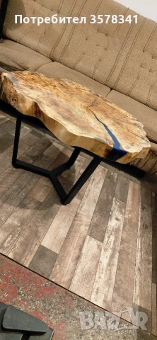 холна маса от туморна топола и епоксидна смола в синьо,масата е ръчна изработка!, снимка 2 - Маси - 53932030