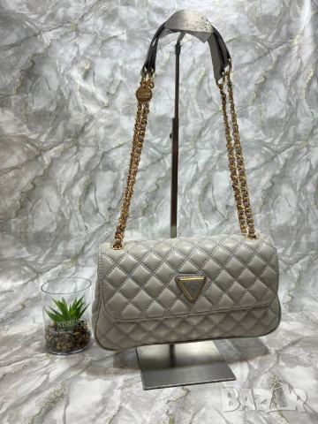 чанти guess, снимка 2 - Чанти - 50766251