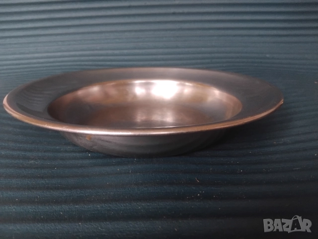 Здрава и масивна метална чиния за затопляне на храна (инокс)