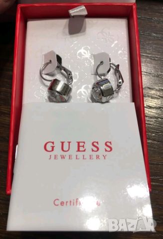 Маркови обеци на GUESS с кристали Swarovski , снимка 4 - Обеци - 43610729