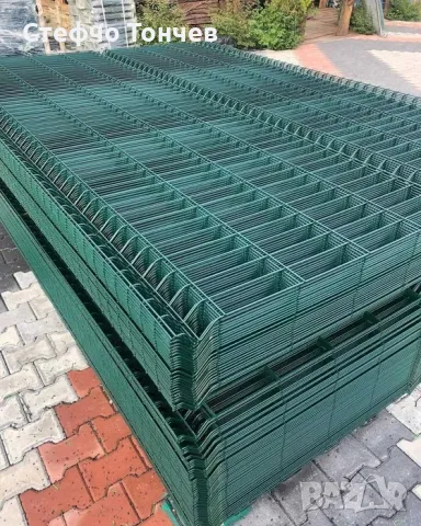 Ограда. Оградни пана и колове. Декоративна мрежа. Врати и портали.