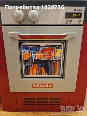 Детска кухня с аксесоари и звук Miele, снимка 13 - Играчки за стая - 45700314