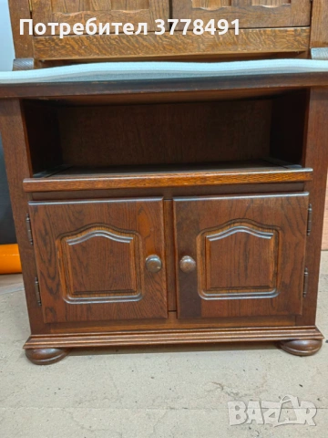 Дъбов TV шкаф на 65 г.