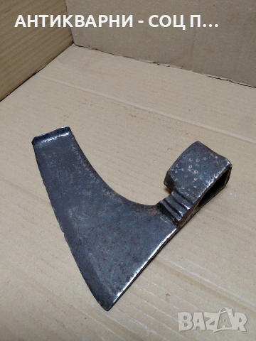 Соц Стара Ръчно Кована Брадва Кривица 0.700кг. НОМЕР 1557., снимка 2 - Антикварни и старинни предмети - 54084046