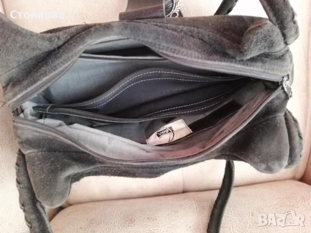 Черна чанта от естествен велур , снимка 3 - Чанти - 52233002