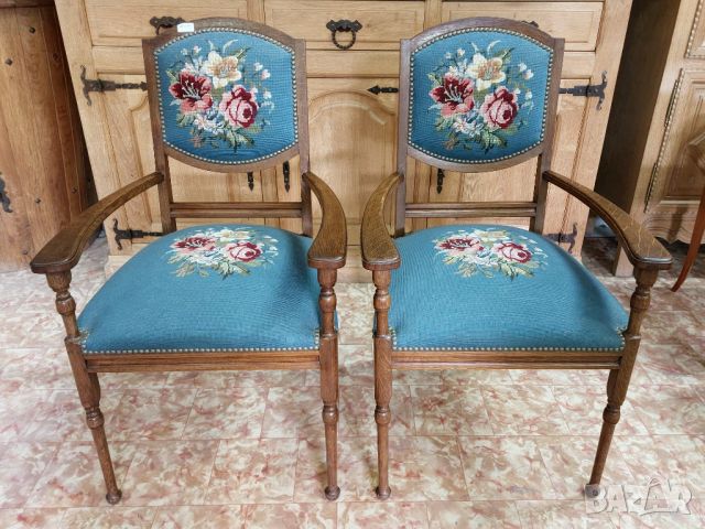 2 броя винтидж кресла с красива гобленова дамаска , снимка 1 - Дивани и мека мебел - 46024281