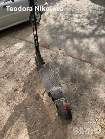 Тротинетка G4 2400 W, снимка 2 - Скутери и тротинетки - 52816458