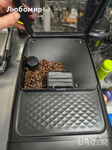 Кафемашина PHILIPS EP3326/90, снимка 11 - Кафемашини - 53096852