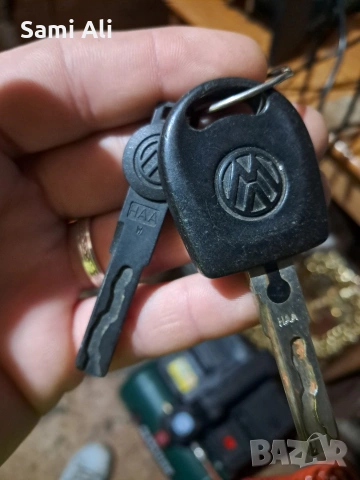 Продавам лот от различни видове автомобилни ключове (заготовки) и дистанционни, снимка 4 - Аксесоари и консумативи - 53918297