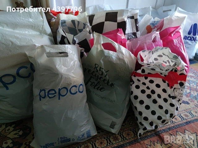 имам много дамски дрехи запазени 