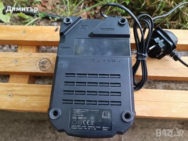 Bosch GAL 1880 CV зарядно 14.4 - 18V , снимка 5 - Винтоверти - 52160776