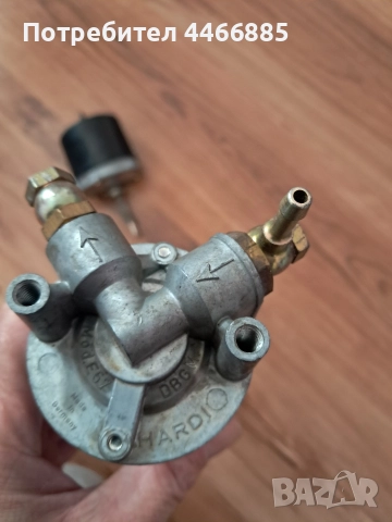 Винтидж бензинова помпа и двигател за чистачки, снимка 2 - Части - 52847475