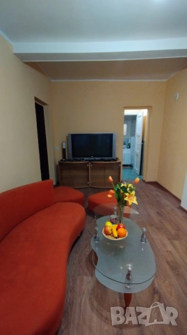 СОБСТВЕНИК отдава под наем обзаведен партерен етаж от КЪЩА в кв. Кръстова вада, гр. София, снимка 3 - Къщи - 53385657