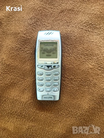 Мобилен апарат Sony j70, снимка 2 - Sony - 51041985