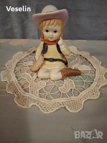 Порцеланова фигурка 