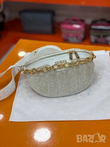 чанти guess , снимка 3 - Чанти - 50570972