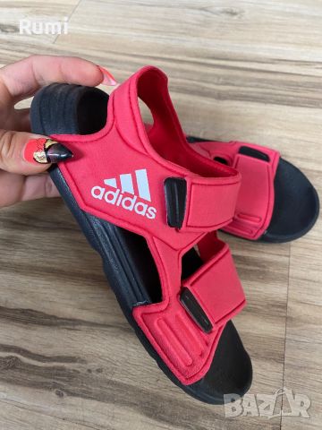 Оригинални юношески сандали adidas Сандали Altaswim ! 32 н, снимка 1 - Детски сандали и чехли - 45374023