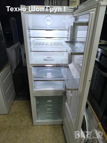 Хладилник с фризер Miele KFN 37682 ID