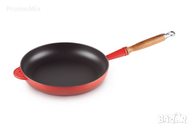 Чугунен тиган Le Creuset 20058280600460 Cherry Red 28см Чугунен емайлиран тиган дървена дръжка , снимка 7 - Съдове за готвене - 45975208