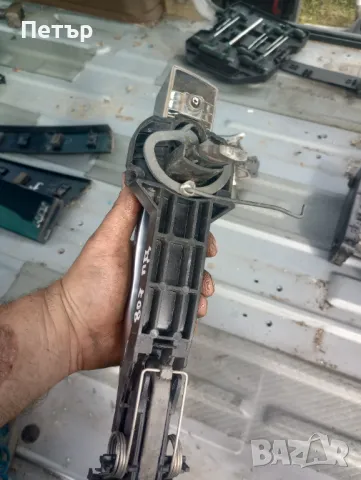 Предна дясна външна дръжка Пежо 807 ситроен ц8 ланчия федра , снимка 2 - Части - 50156536