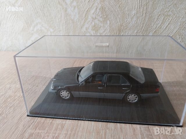 mercedes-Benz w124 E320 minichamps 1:43, снимка 1 - Коли, камиони, мотори, писти - 45870374