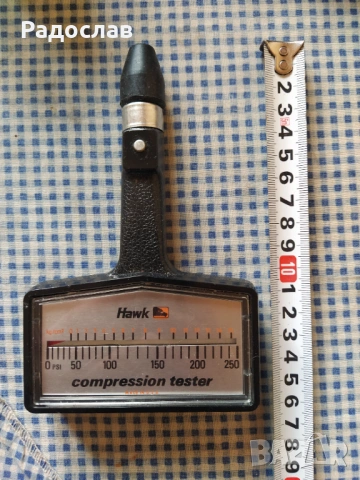 стар автомобилен манометър HAWK  USA, снимка 10 - Аксесоари и консумативи - 53931928