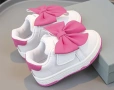 Детски бели маратонки с розова панделка , снимка 1