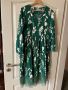 Разкошна нова зелена елегантна плисирана  плисе рокля цветя флорален десен , снимка 1 - Рокли - 45753129