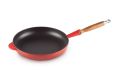 Чугунен тиган Le Creuset 20058280600460 Cherry Red 28см Чугунен емайлиран тиган дървена дръжка , снимка 7