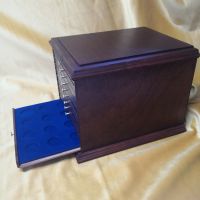 Дървена кутия за монети, снимка 2 - Нумизматика и бонистика - 45476022