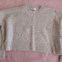 Къс пуловер Bershka С размер, Спиди, снимка 1 - Блузи с дълъг ръкав и пуловери - 45528082