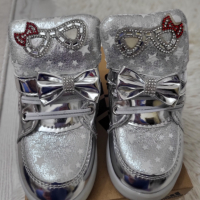 Детски сребристи обувки за момиче 27, снимка 1 - Детски обувки - 44993472