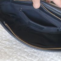 Черна дамска чанта, естествена кожа, снимка 5 - Чанти - 45433460