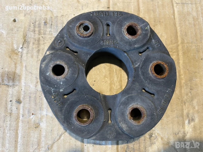 Шарнирно Съединение Каре 2104110415 MERCEDES E class W211 V6 OM642 4matic Tmodel, снимка 1