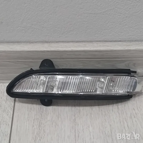 Мигач в огледало за Mercedes E 211,S 221,CL 216,CLS 219, Ляв Led, снимка 1