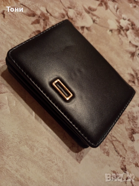 RESERVED Оригинал Ново Кожено Дамско Портмоне , снимка 1
