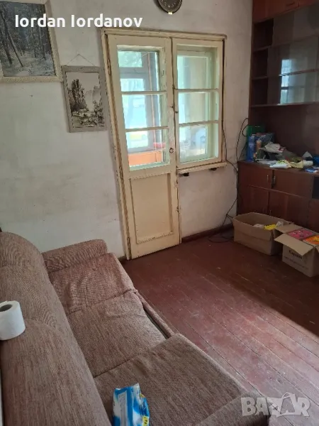 Продава двустаен тухлен апартамент , снимка 1