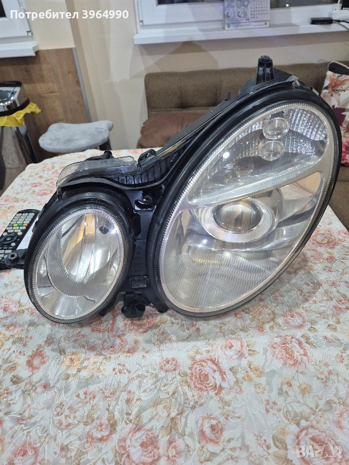 Кристален Оригинален КСЕНОНОВ ляв фар HELLA за Мерцедес Еклас W211 , снимка 1