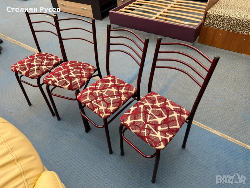 0410 стол / столове с метални крака -цена 103 лв или 52,66 евро общо за 4 бр - здрави и масивни ,мет, снимка 1