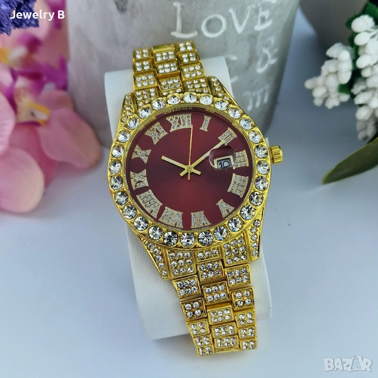 Дамски часовник с кристали, снимка 1