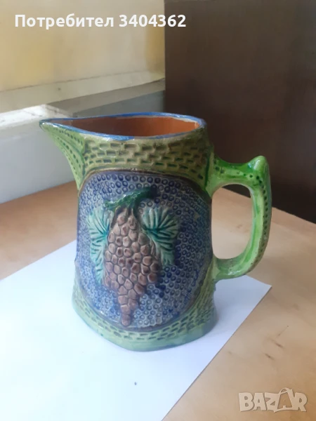 Стара релефна глечосана кана за вино троянска керамика, снимка 1