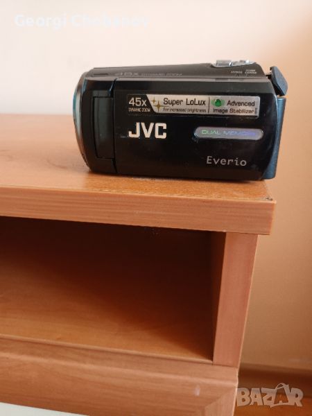 Продавам видеокамера JVC, снимка 1