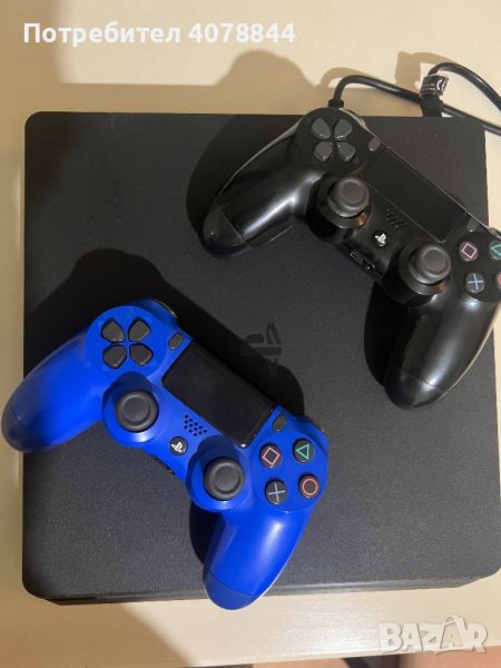 PlayStation 4 с джойстици и игри, снимка 1